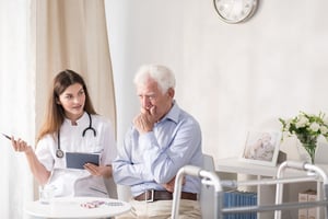 Attribuer une chambre à un résident dans CareConnect Admin+