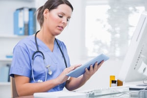 Zó waak je over hygiënisch smartphone- en tabletgebruik in je woonzorgcentrum