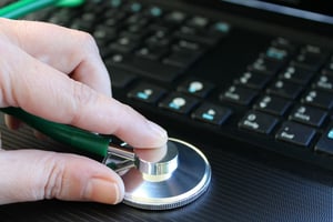 Digitale vaardigheden in woonzorgcentra: onderzoek toont ontnuchterende cijfers